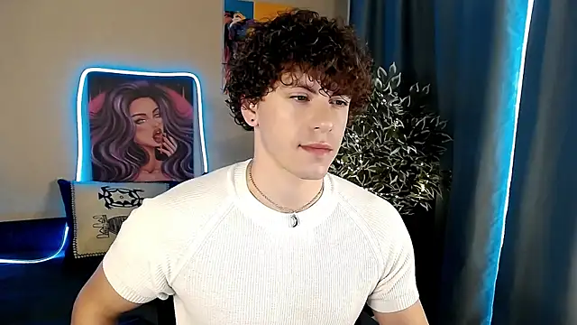 Snapshot of TylerGibson chatting on 05-14-26, 05:47 TylerGibson online show from 05-14-26, 05:47