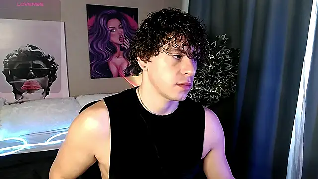 Snapshot of TylerGibson chatting on 06-03-26, 04:04 TylerGibson online show from 06-03-26, 04:04
