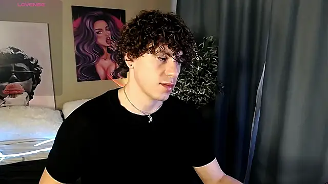 Snapshot of TylerGibson chatting on 06-05-26, 05:58 TylerGibson online show from 06-05-26, 05:58