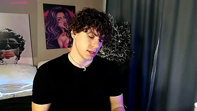 Snapshot of TylerGibson chatting on 06-05-26, 06:52 TylerGibson online show from 06-05-26, 06:52