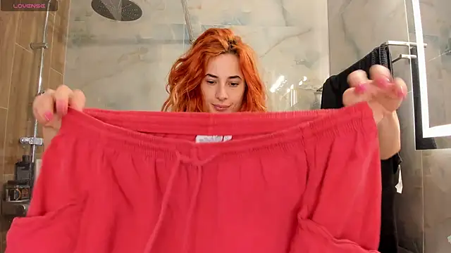 KikkoLee online show from 04-29-26, 09:13