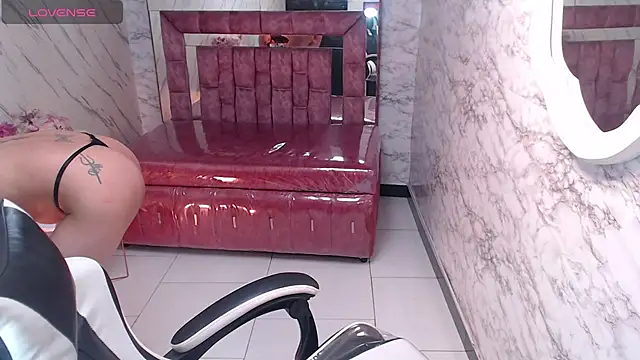 Melisa v online show from 04-24-26, 07:49