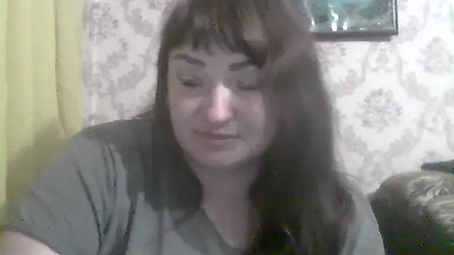 Snapshot of AllinaKis chatting on 04-22-26, 08:43 AllinaKis online show from 04-22-26, 08:43
