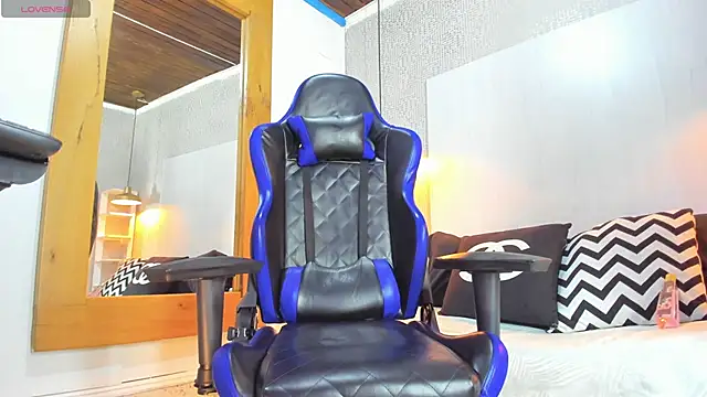 Dusan Grey77 online show from 02-24-26, 03:59