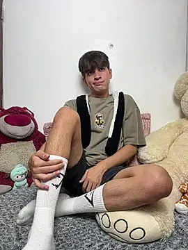 Snapshot of Naim_TheKing chatting on 02-14-26, 05:37 Naim TheKing online show from 02-14-26, 05:37