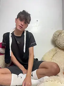 Snapshot of Naim_TheKing chatting on 02-16-26, 05:03 Naim TheKing online show from 02-16-26, 05:03