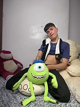 Snapshot of Naim_TheKing chatting on 03-09-26, 01:31 Naim TheKing online show from 03-09-26, 01:31