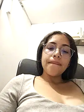 cristal adams11 online show from 07-22-26, 04:04