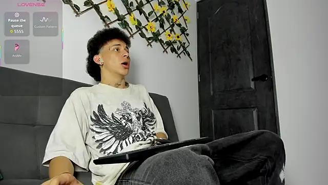 Maxxx bigcockx online show from 03-20-26, 01:32