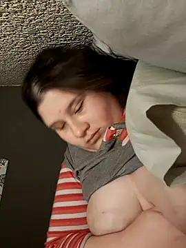 TUWACHA7777 online show from 04-26-26, 04:43