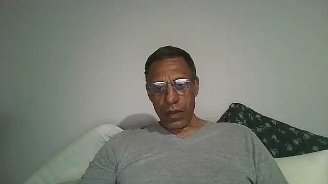swimmer2496 online show from 04-29-26, 08:07