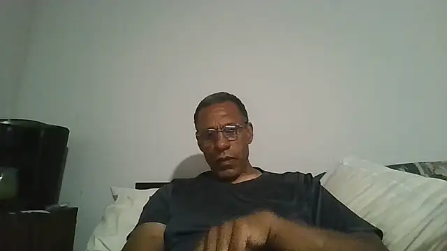 swimmer2496 online show from 06-19-26, 05:01