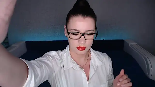 Snapshot of Milky-wey chatting on 05-21-26, 12:12 Milky-wey online show from 05-21-26, 12:12