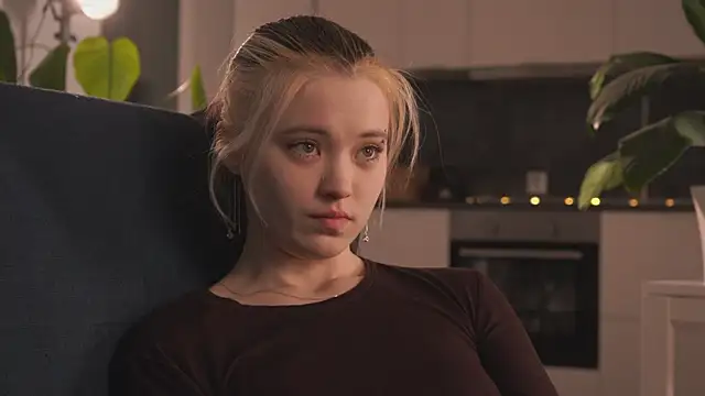 EleniRoeber online show from 02-15-26, 04:03