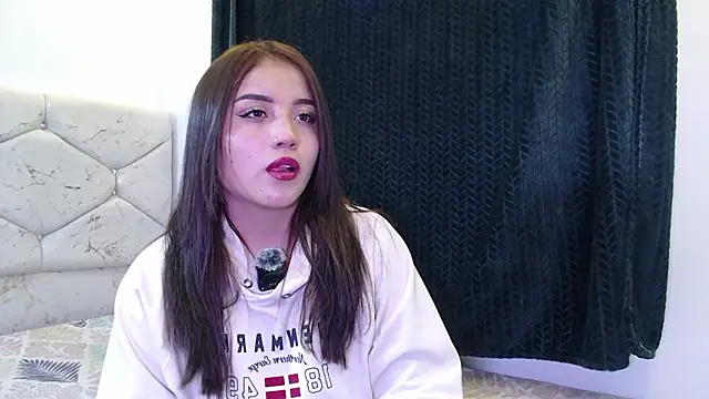 RaivenMoon  online show from 03-05-26, 03:35