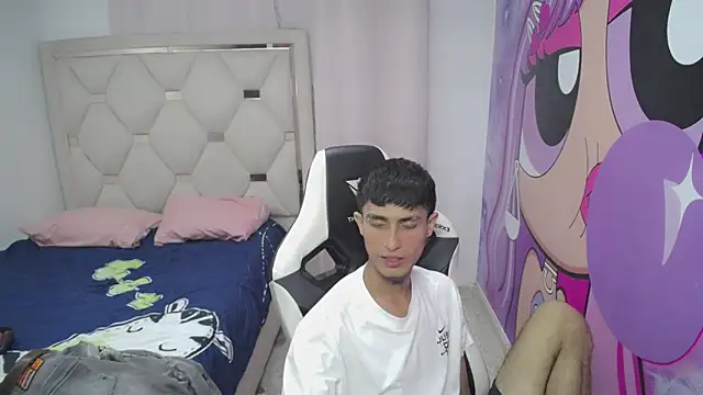 Snapshot of Akyra_latinn chatting on 01-19-26, 03:05 Akyra latinn online show from 01-19-26, 03:05