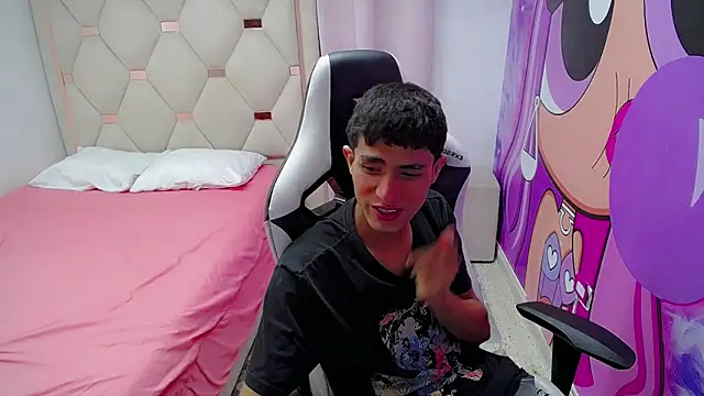 Snapshot of Akyra_latinn chatting on 02-16-26, 11:50 Akyra latinn online show from 02-16-26, 11:50