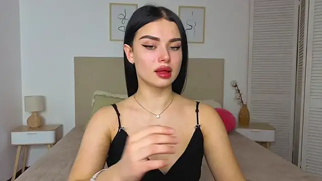 Snapshot of Silena_sky chatting on 02-14-26, 01:30 Silena sky online show from 02-14-26, 01:30