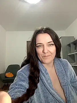 Angela swet online show from 04-28-26, 02:22