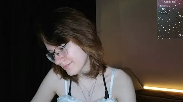Snapshot of PetralPrime chatting on 06-14-26, 06:21 PetralPrime online show from 06-14-26, 06:21