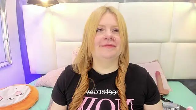 Martina armos online show from 04-28-26, 01:49