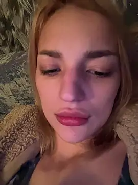 Snapshot of SashaPri chatting on 02-18-26, 08:05 SashaPri online show from 02-18-26, 08:05