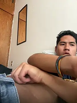 Snapshot of Jleonardolr chatting on 02-14-26, 07:54 Jleonardolr online show from 02-14-26, 07:54