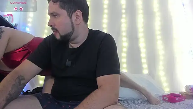 Snapshot of FatalAllure_Trio chatting on 03-08-26, 08:12 FatalAllure Trio online show from 03-08-26, 08:12