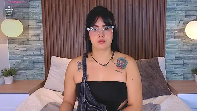 vicky grey online show from 02-18-26, 12:34