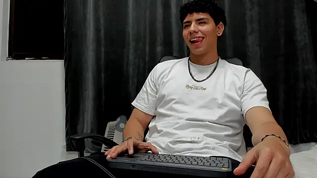 Tobias Vega online show from 03-01-26, 09:22