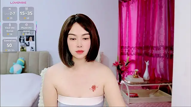 Snapshot of 10ve1y chatting on 05-10-26, 05:23 10ve1y online show from 05-10-26, 05:23