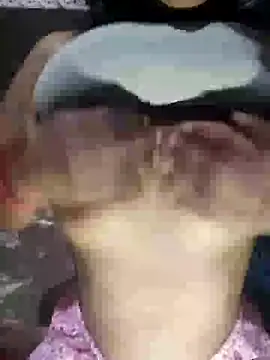 Ayesha Khan1 online show from 04-12-26, 11:43