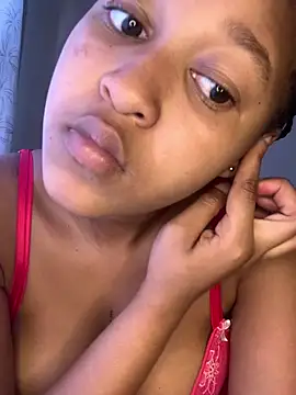 Snapshot of feliciahun chatting on 02-12-26, 04:02 feliciahun online show from 02-12-26, 04:02