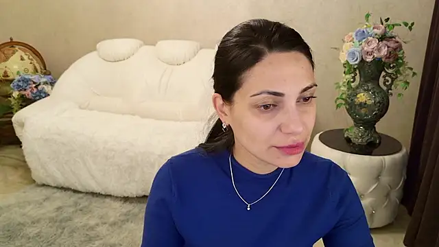 LovelyBeatrice online show from 02-06-26, 05:56