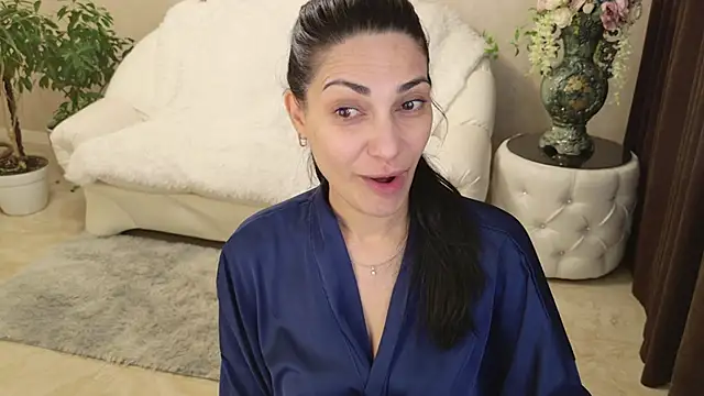 LovelyBeatrice online show from 04-25-26, 12:19