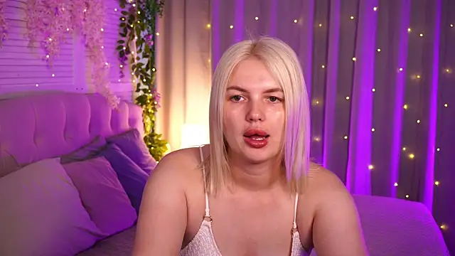 AmeliaWeells online show from 06-13-26, 02:20