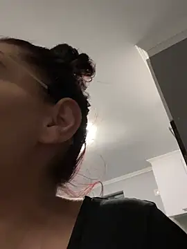 HiddendesireXO01 online show from 02-12-26, 10:21