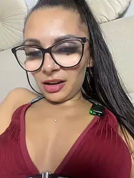 HiddendesireXO01 online show from 06-26-26, 07:18