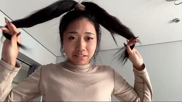 SweetMiaXO online show from 03-17-26, 01:43