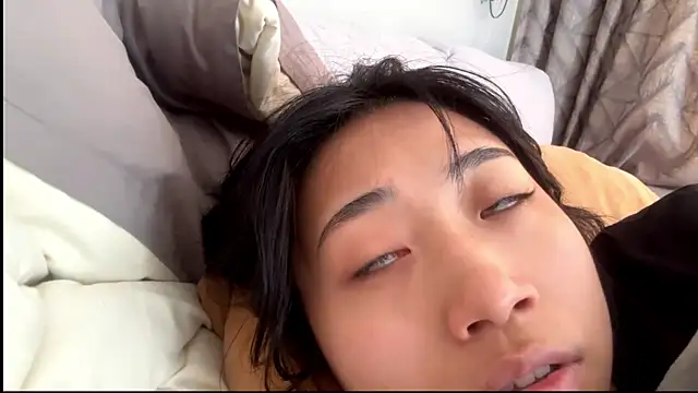 SweetMiaXO online show from 04-22-26, 10:11