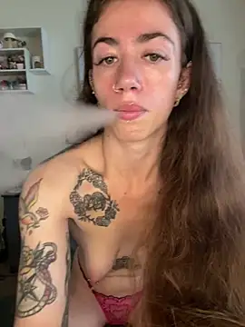 Snapshot of ValenciaTheVixenXX chatting on 07-28-26, 01:21 ValenciaTheVixenXX online show from 07-28-26, 01:21