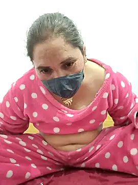 Cute-karisma1234 online show from 02-18-26, 02:46