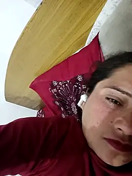 Cute-karisma1234 online show from 03-01-26, 03:14