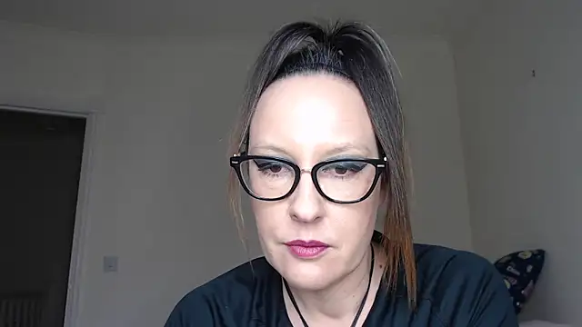 Snapshot of PsychicDominatrix chatting on 02-03-26, 01:49 PsychicDominatrix online show from 02-03-26, 01:49