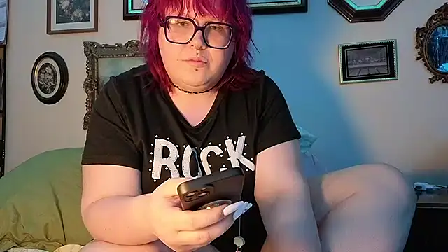 Snapshot of ProfaneHekate chatting on 05-04-26, 09:44 ProfaneHekate online show from 05-04-26, 09:44
