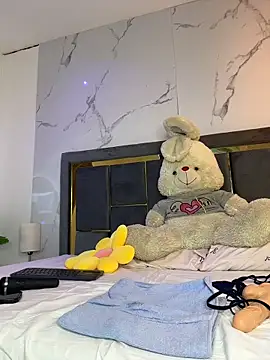 Doll Luna  online show from 03-10-26, 10:20