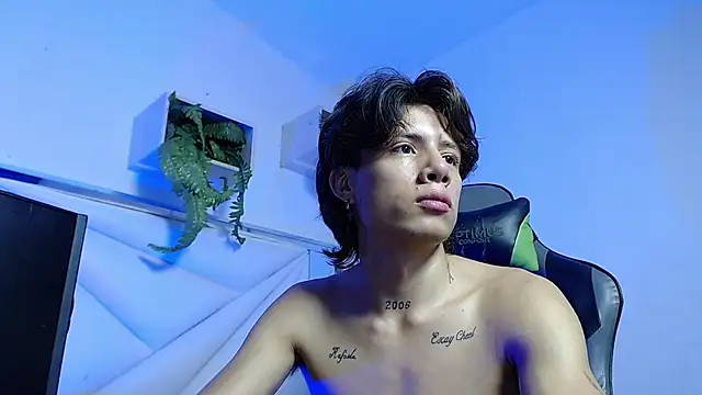 Snapshot of Didi_hard chatting on 03-08-26, 03:21 Didi hard online show from 03-08-26, 03:21