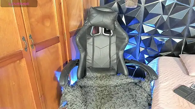 liia marin online show from 02-02-26, 04:44