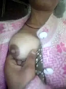 Snapshot of Nasrjfjfjy5578 chatting on 02-07-26, 10:57 Nasrjfjfjy5578 online show from 02-07-26, 10:57