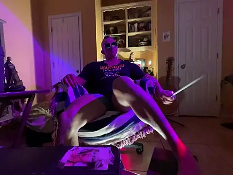 daddydonkey84 online show from 06-09-26, 04:35
